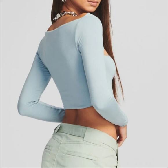 SER.O.YA Retrofete Revolve Ellis Cut Out Crop Top Blue Gray L NWT - Picture 2 of 8